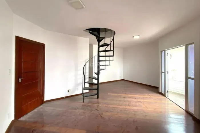 Cobertura à venda no bairro Sagrada Família