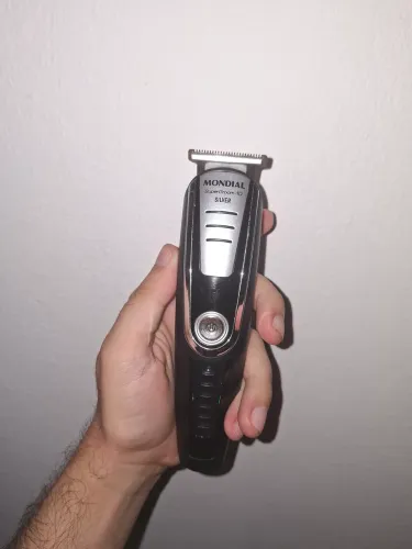 Aparador de pelo Mondial com defeito toda completa 