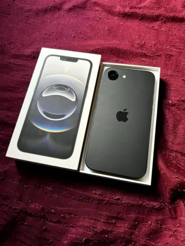 iPhone 16e