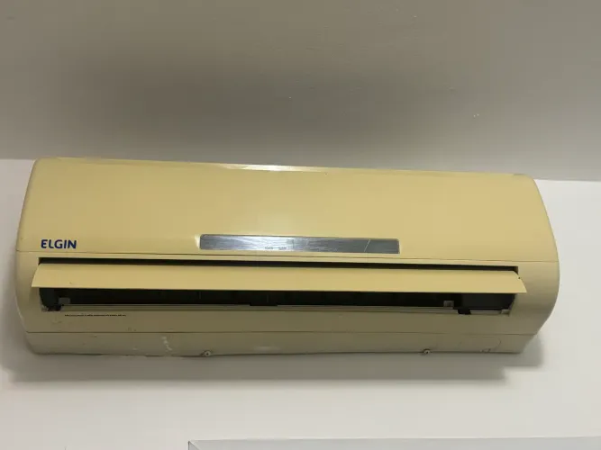Ar-condicionado voltagem 220, falta o gás