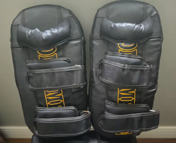 Aparador de chute Muay thai
