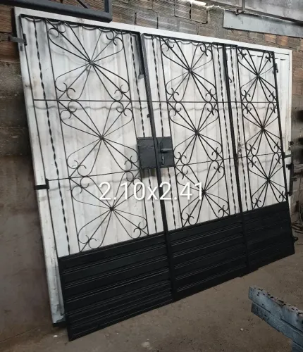 Portão reformado para garagem