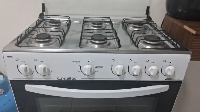 Fogão 6 bocas Esmaltec
