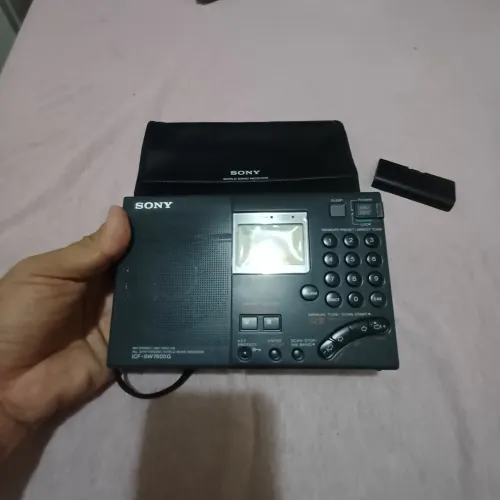 Rádio portátil Sony