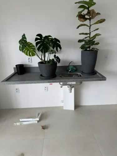 Bancada de Granito Cinza Andorinha com Cuba Inox