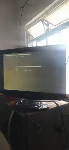 TV Monitor Samsung 19" - pra tirar peças