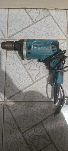 Furadeira Makita