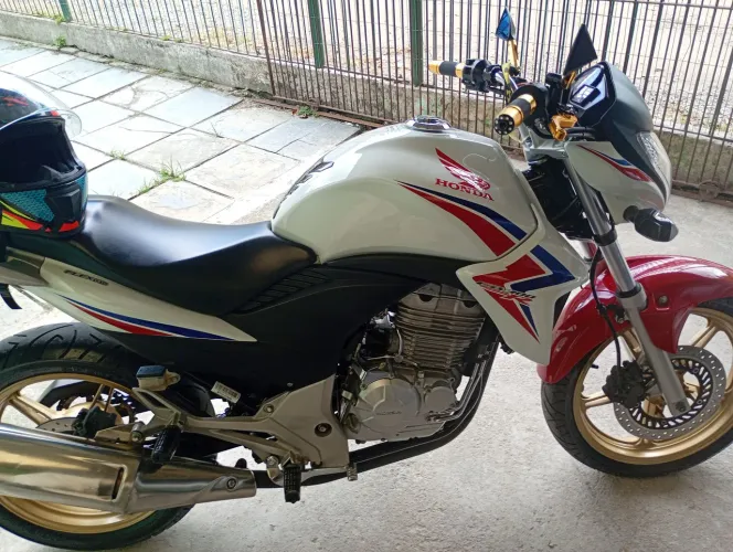Cb 300 2015