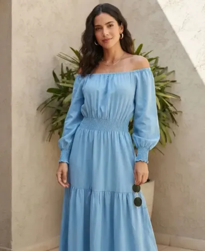 Vestido Longo Em Viscose Azul Celeste. Tamanho G (Usado)