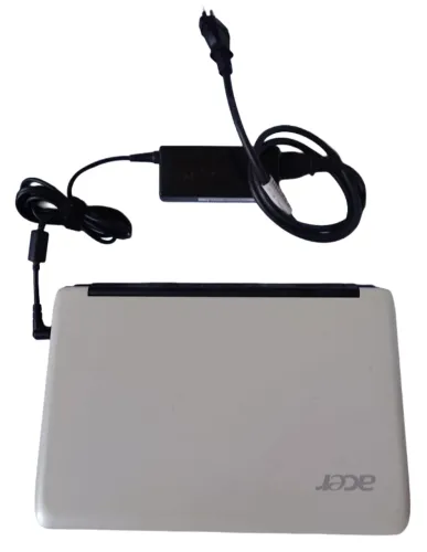 Netbook Acer Aspire One ZA3 (Branco) DEFEITO