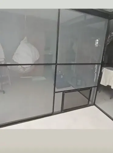 Porta mosquiteiro com passagem para pets sobre medidas