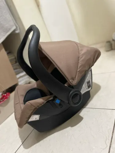 Kit bebê conforto e Canguru passeio