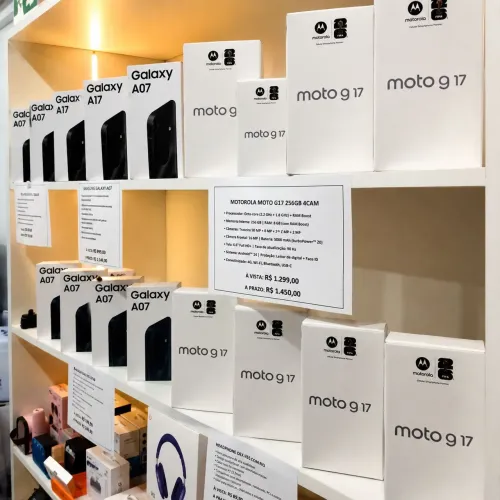 Celulares novos lacrados Samsung e Motorola, 138 GB e 256 GB com nt fisca