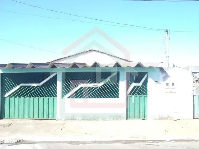 Casa e Barracão Residenciais - Setor Rio Branco, Goiânia/GO