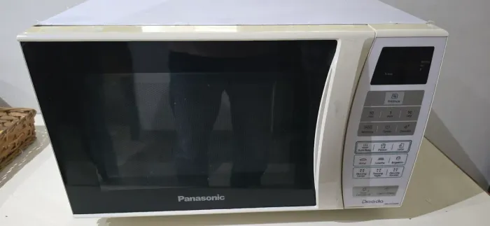 Forno micro-ondas 21L