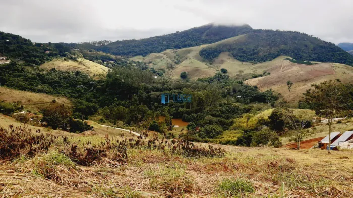 Terreno à venda no Condomínio Parque das Bromélias - Juiz de Fora |3.200 m² REF: 159