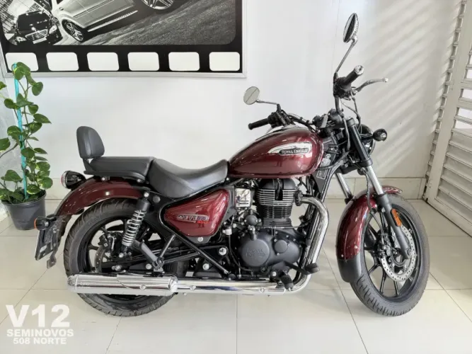 Royal Enfield Meteor 350 Stellar Red