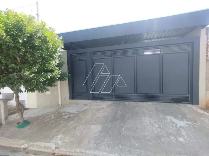 Casa com 2 quartos (1 com closet) à venda no Residencial Salvador Bassalobre Marília/SP