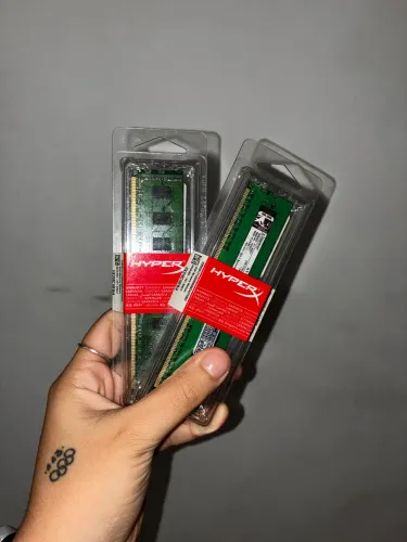 Memória Hyperx Fury 4GB DDR3 (duas de 2GB)