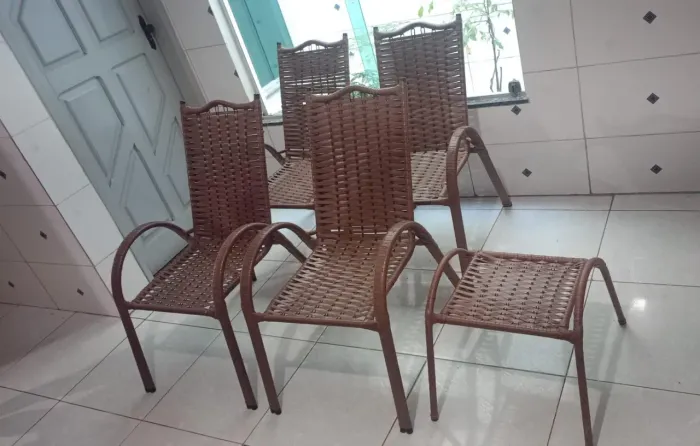 Jogo de cadeiras de palha pra vended