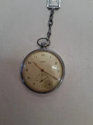 Antigo relógio de bolso Mondaine suíço à corda