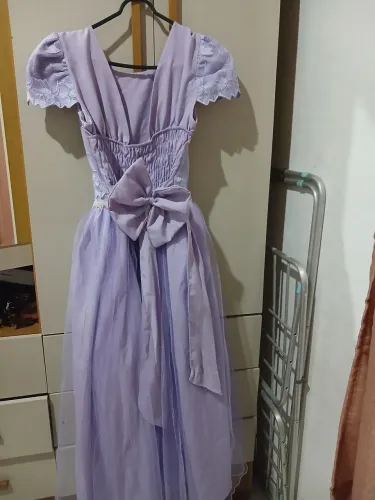Lindo vestido lilás de festa !
