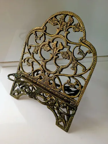 ATRIL DE MESA OU PORTA BIBLIA EM BRONZE