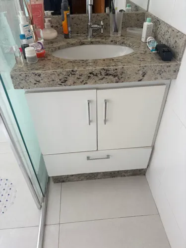 Bancada de granito pia de banheiro usada