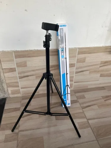 Tripé para celular