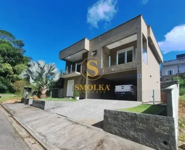 Casa em Condominio fechado para venda com 3 dormitórios no Roçado - São José - SC