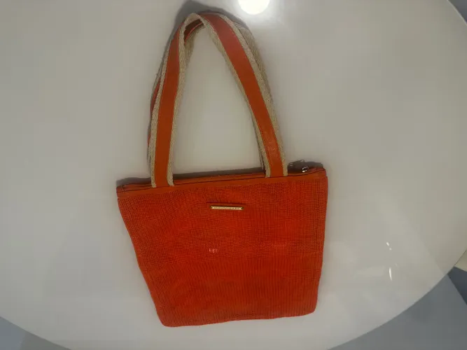 Bolsa de Praia Mariah Laranja - Movimento