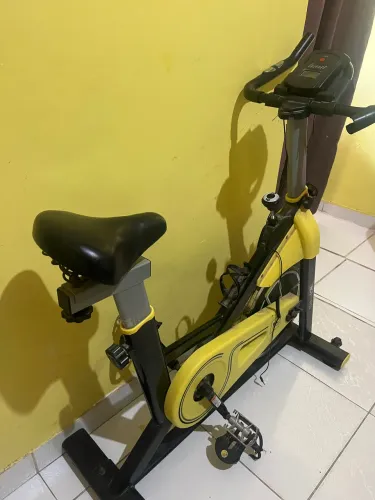 Bicicleta Spinning WCT Fitness 