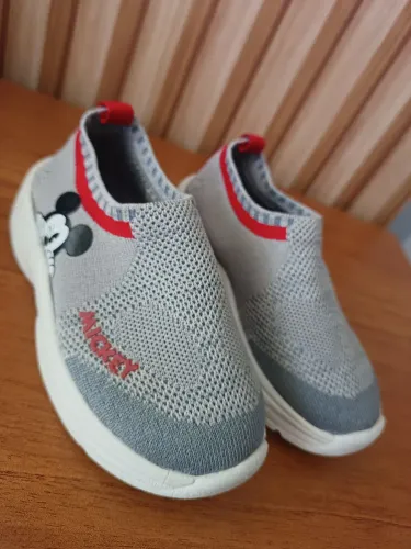 Tenis Zara tam. 22