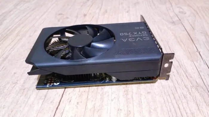 Geforce GTX 750 SuperClocked EVGA 2gb DDR5