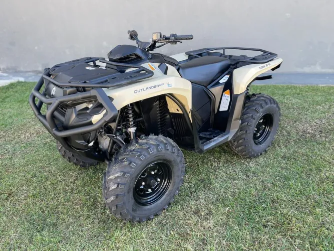 Quadriciclo can-am outlander pró 650 Hd5