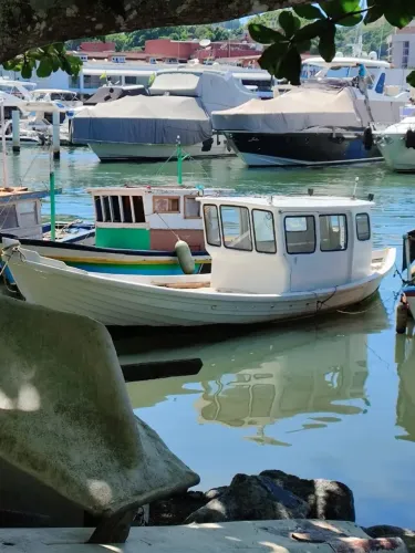 Barco 9 pés - Motor Mercedes - Todo Reformado - Em Angra