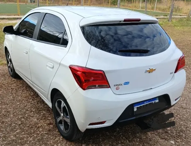 Chevrolet Onix Hatch LTZ 1.4 8V Flex Aut. 4P 2018