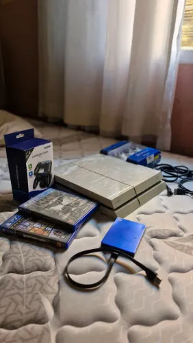 PS4 BRANCO