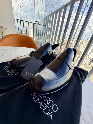 Sapato tipo mocassim de couro Ricardo Almeida