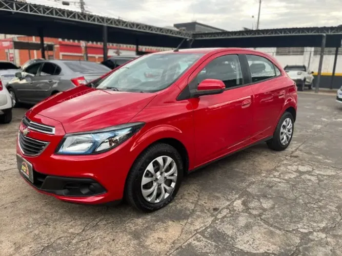 Chevrolet Onix Hatch LT 1.4 8V Flex Power Mec. 4P 2015