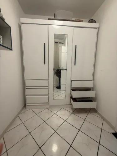 Guarda-roupa de casal