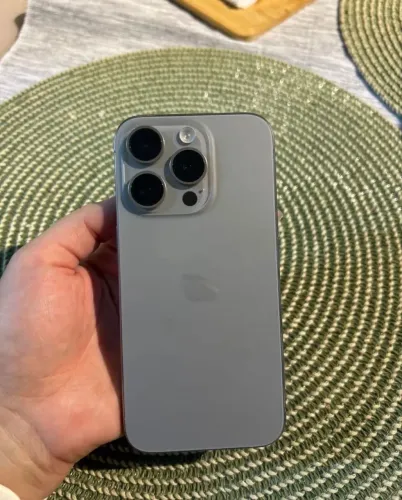 iPhone 15 Pro 256G Bateria 88%