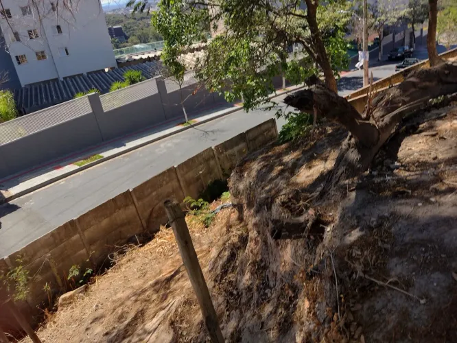 Lote bairro engenho nogueira ótimo localização próximo a Carrefour UFMG celular *