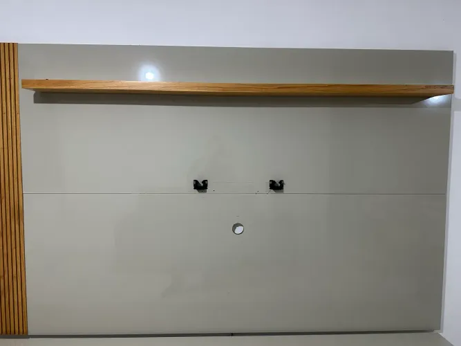 Painel de TV com armário 