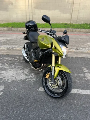 Hornet 2011 F ( Estado de zero )