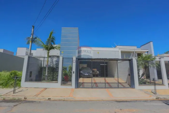 Casa à venda no Bairro Belvedere com 3 quartos ( 1 suíte ) em Tietê-SP