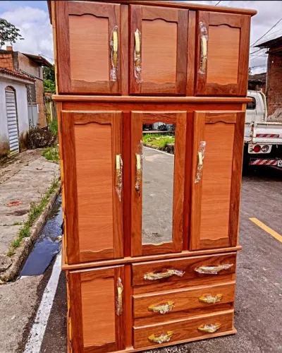 Guarda roupa de solteiro - lindo modelo de solteiro 3 portas com maleiro Novo!