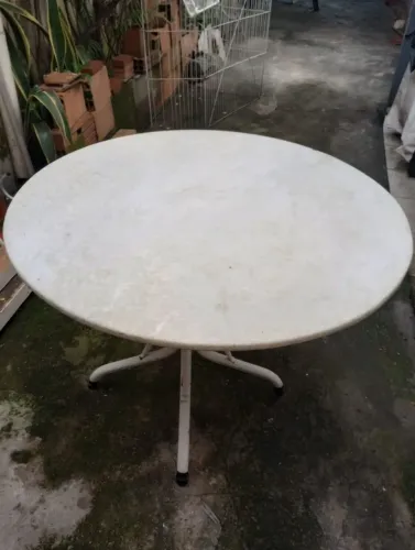 Mesa de marmore redonda