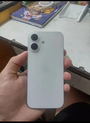 iPhone 17 normal