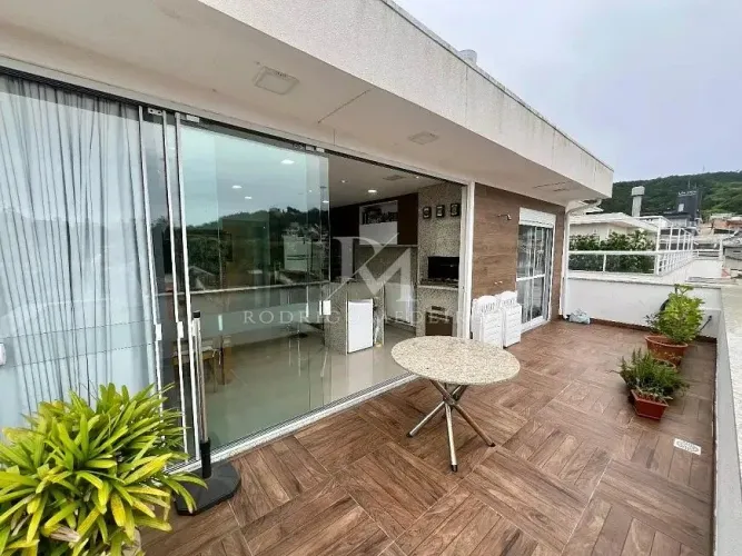 Cobertura Linear Exclusiva com Vista para o Mar no João Paulo | 191 m² | 4 Quartos | 2 Suí